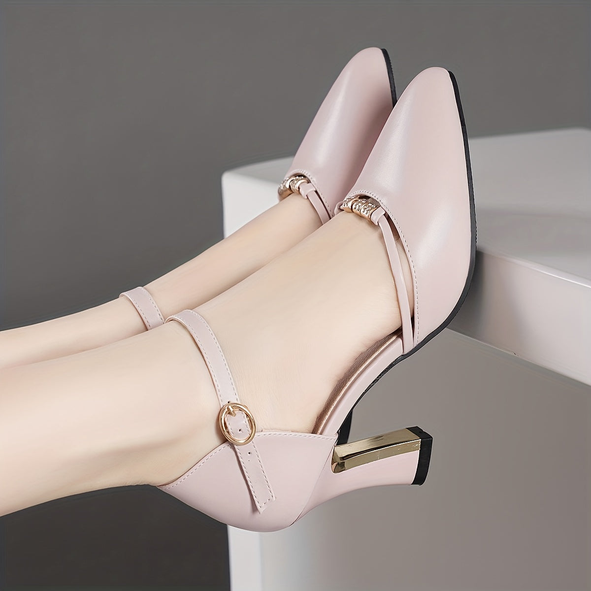 Ornella | Escarpins Brillants à Bride Élégante