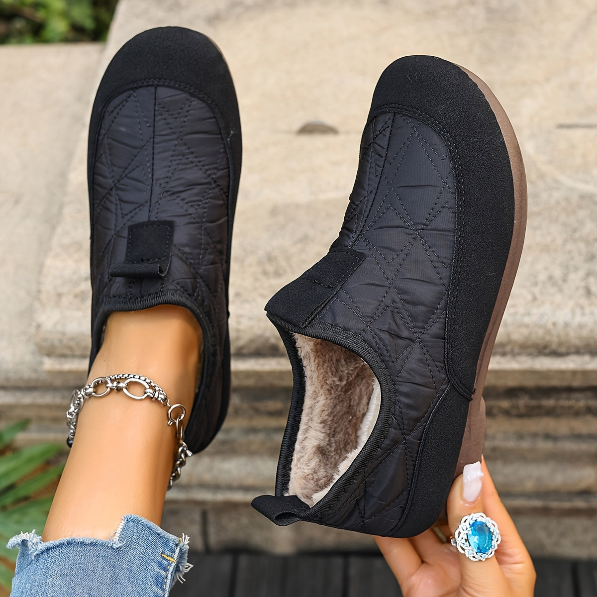 OrthoEase – Chaussures Orthopédiques à Bien-Être Durable