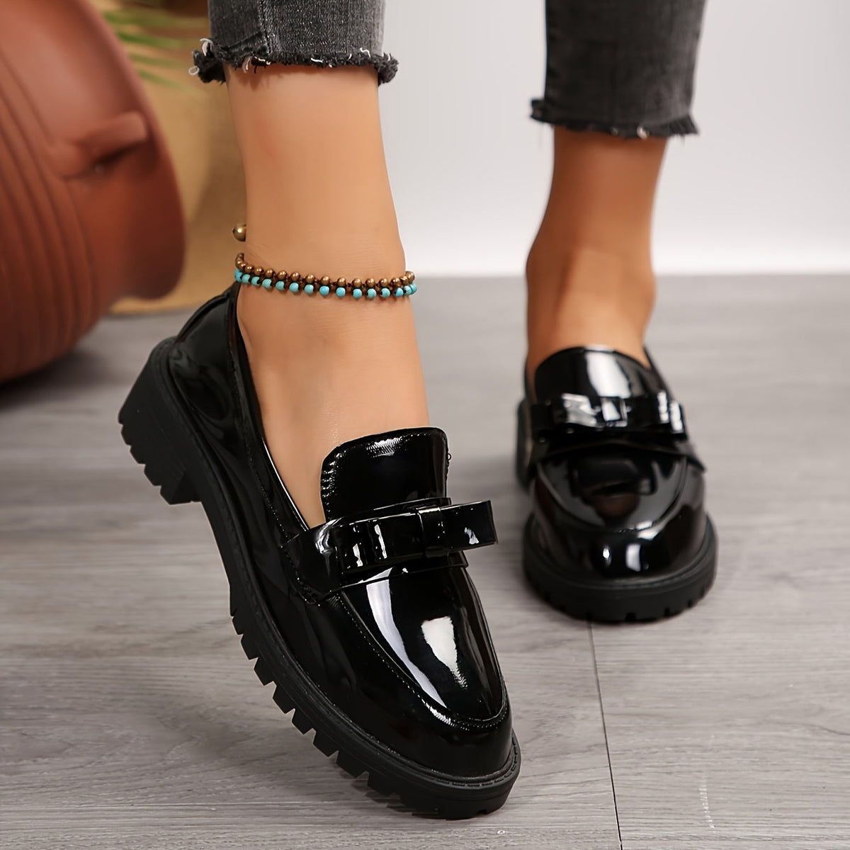 Claudine™ – Mocassins vernis à semelle stable et confort longue durée