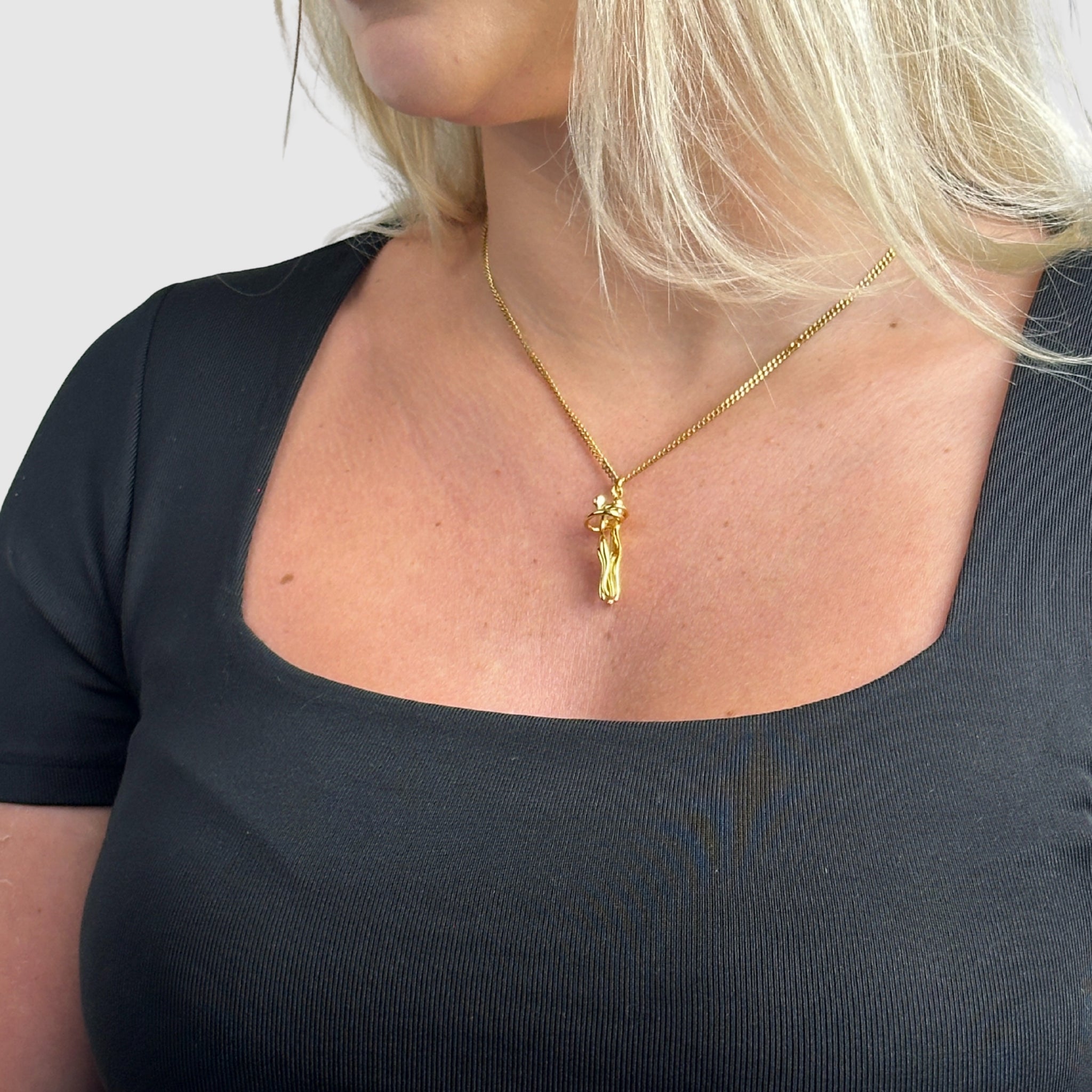Luvianne | Collier Élégant Pendentif Sculpture